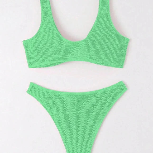 Green Sexy Women's Ruched Texture Twist Front Bikini Set - Picture 6 of 6